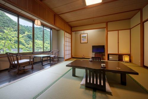 ゆもとや ゆもとや