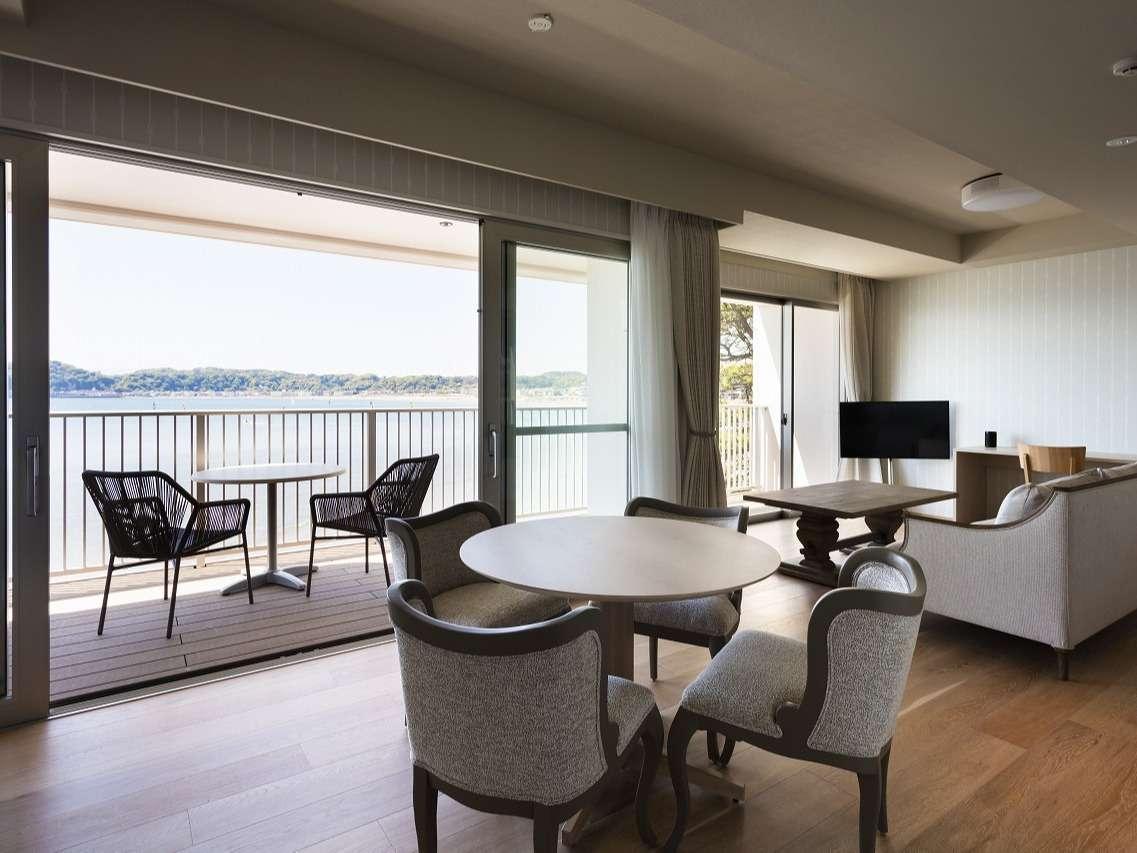 THE HARBOR TERRACE THE HARBOR TERRACE