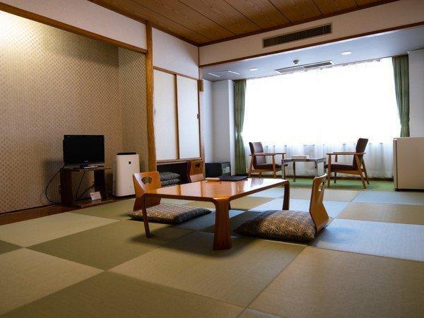 【神秘の湖 女神湖】白樺高原ホテル 【神秘の湖 女神湖】白樺高原ホテル