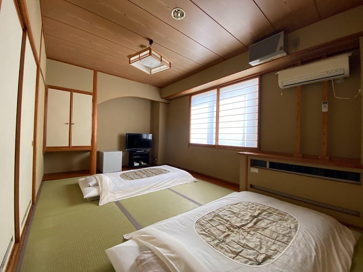 ビジネスホテル泉屋 ビジネスホテル泉屋