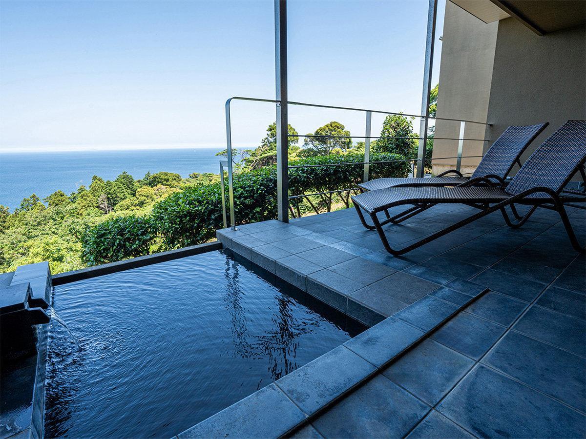 源泉と離れのお宿・月 源泉と離れのお宿・月