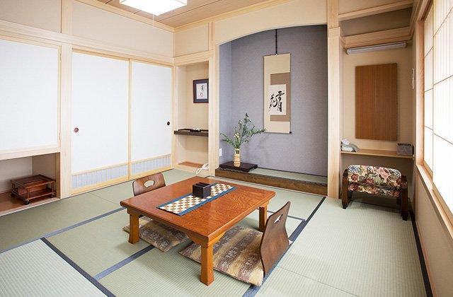 弥生旅館 弥生旅館