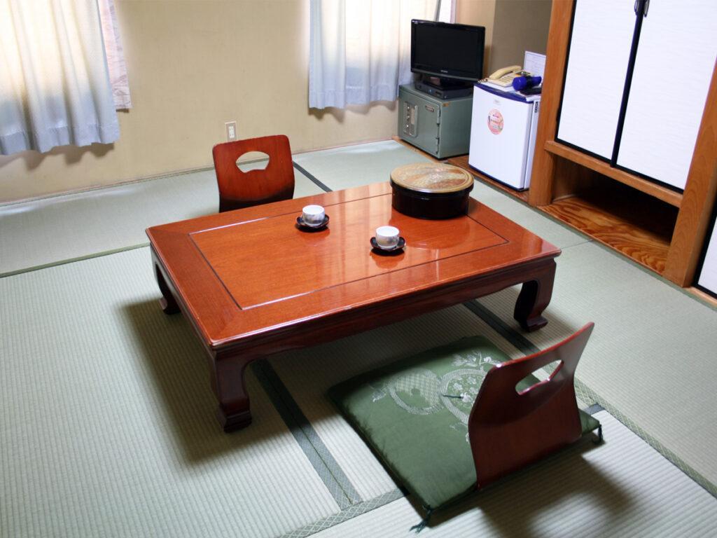 ビジネスホテル三徳 ビジネスホテル三徳