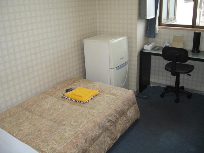 ビジネスホテル港 ビジネスホテル港