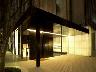 １F　ホテルエントランス（黒い扉が入口です）