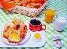 焼き立てのデニッシュやクロワッサンが評判の無料朝食。この他トースト、ボイルドエッグやコーヒー紅茶付